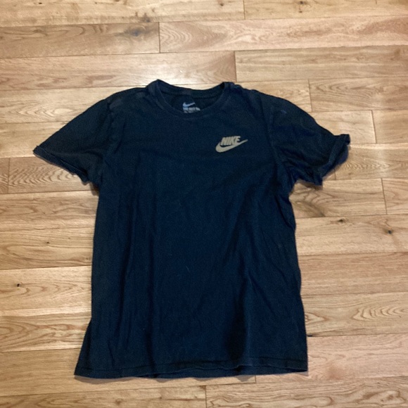 Nike short sleeve black tee athletic cut - Picture 1 of 4